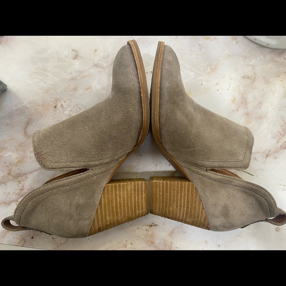 Jeffrey Campbell Rosee Bootie - Picture 6 of 7
